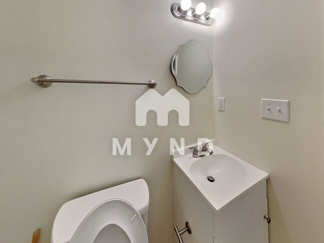 Building Photo - 6625 Cool Water Ct