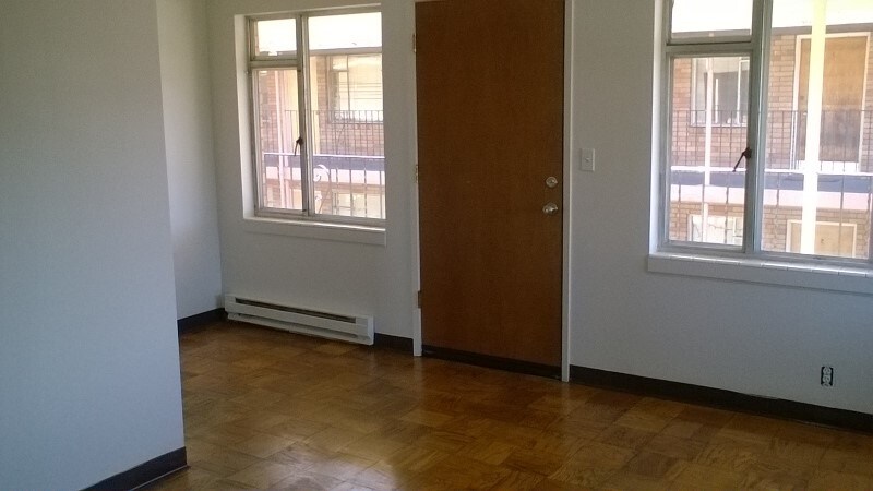 Building Photo - 1747 S Hanford St