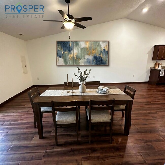 Building Photo - DA216X