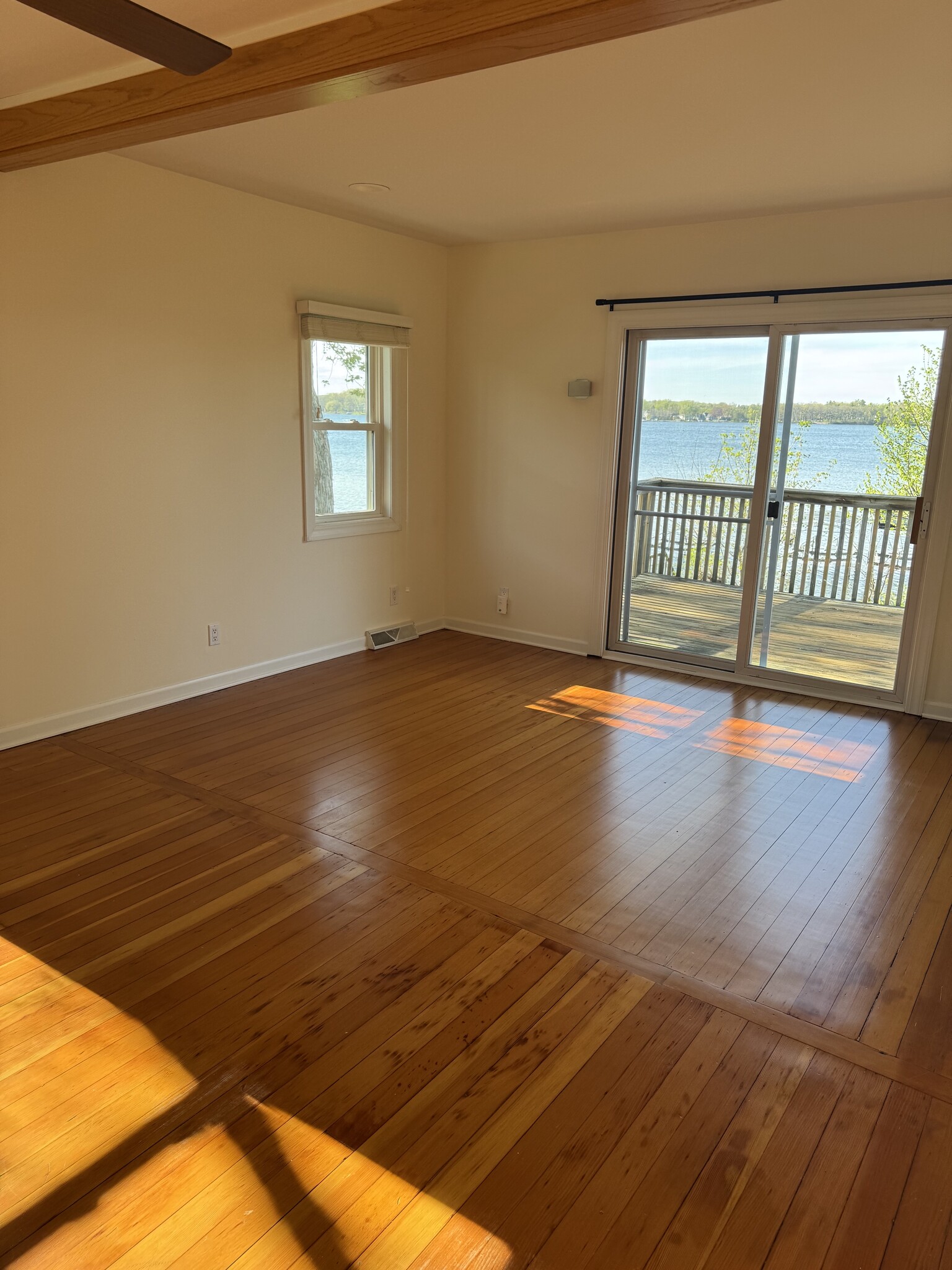 Building Photo - 4302 S Jordan Dr