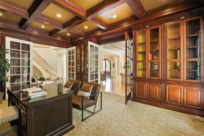 Building Photo - 90 Broadacres Rd