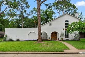 Building Photo - 9734 Truscon Dr