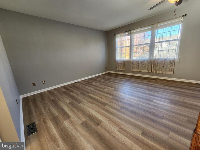 Building Photo - 2768 Fynamore Ln