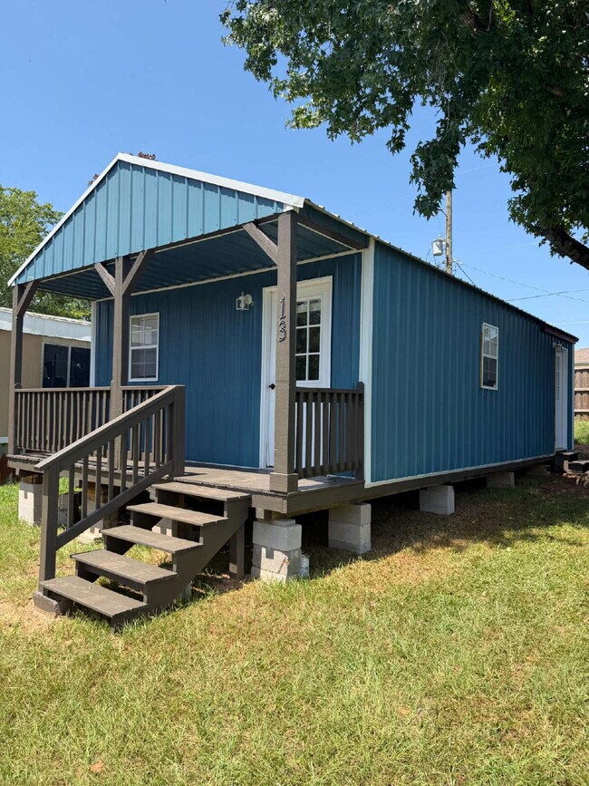 Building Photo - Charming 1-Bedroom Home with Modern Amenities in Marshall, TX!