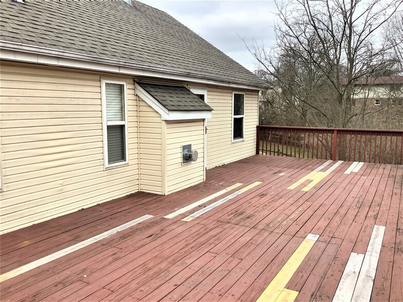 Building Photo - 200 Hedgington Ct