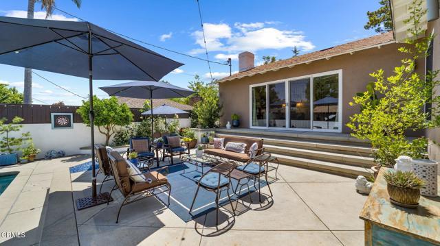 Building Photo - 2030 N Altadena Dr