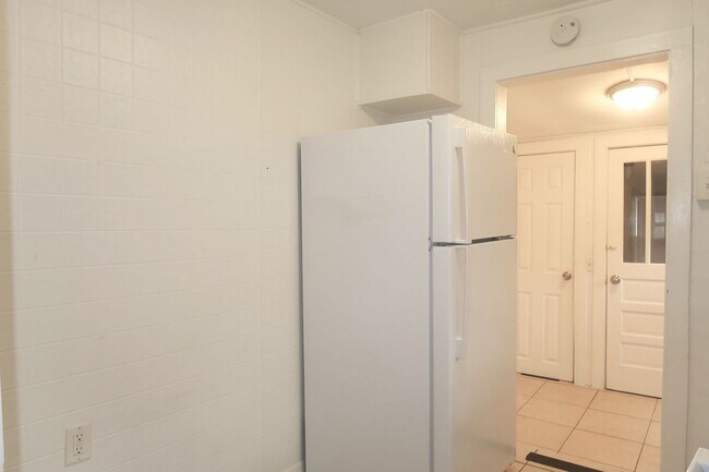 Building Photo - 4829 6th St