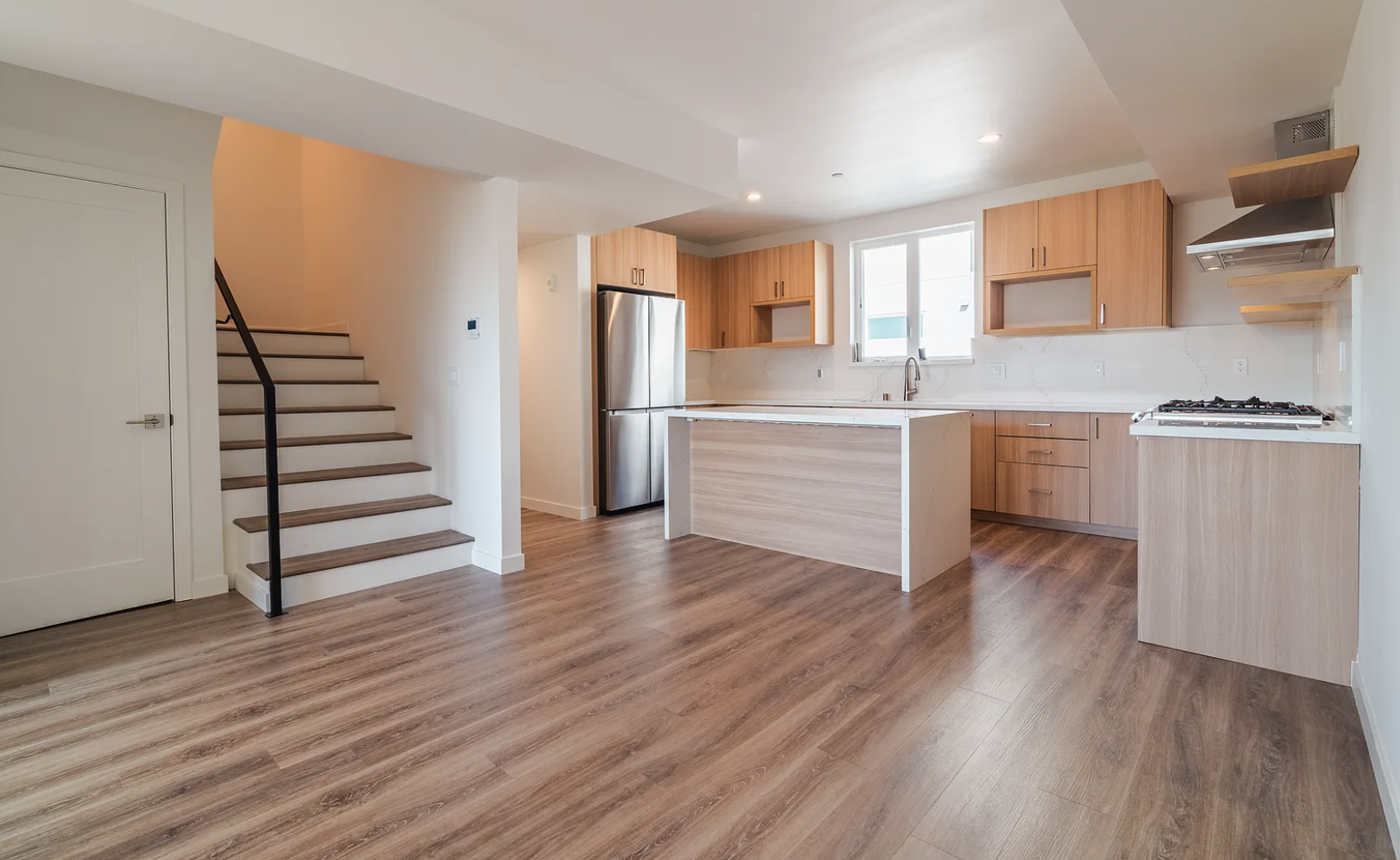 Building Photo - 2555 Thurman Ave