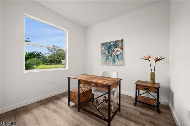 Building Photo - 716 Gordon Ave S