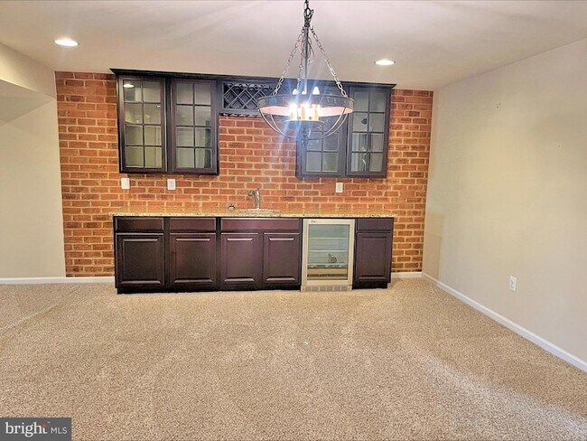 Building Photo - 120 Standpipe Rd