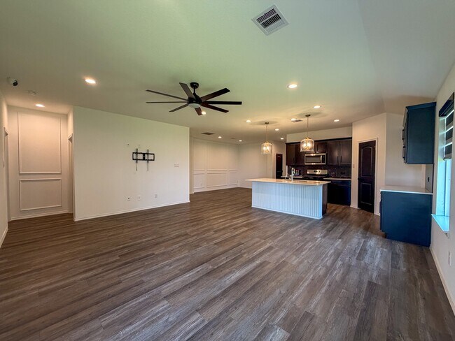 Building Photo - 3101 Emerald Ocean Dr