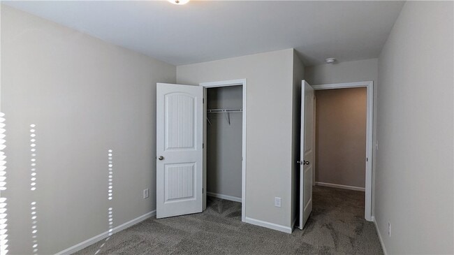 Building Photo - 405 Sonoma Ct