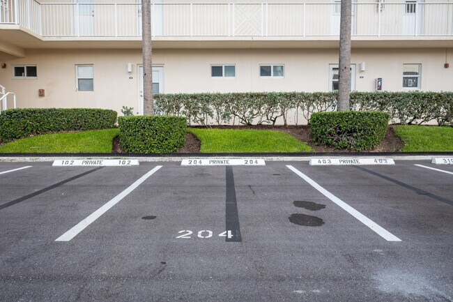 Building Photo - 3851 N Ocean Blvd