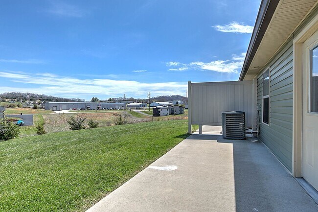 Building Photo - 15 Sutter Pl