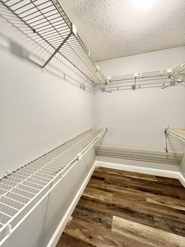 Building Photo - 11446 Skimmer Ct