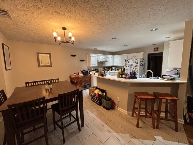 Building Photo - Wonderful home in Thorington Trace for rent!