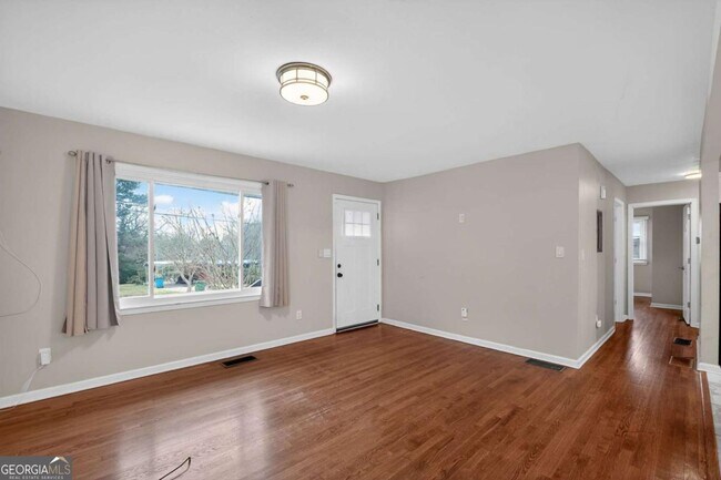 Building Photo - 1817 Goddard St SE