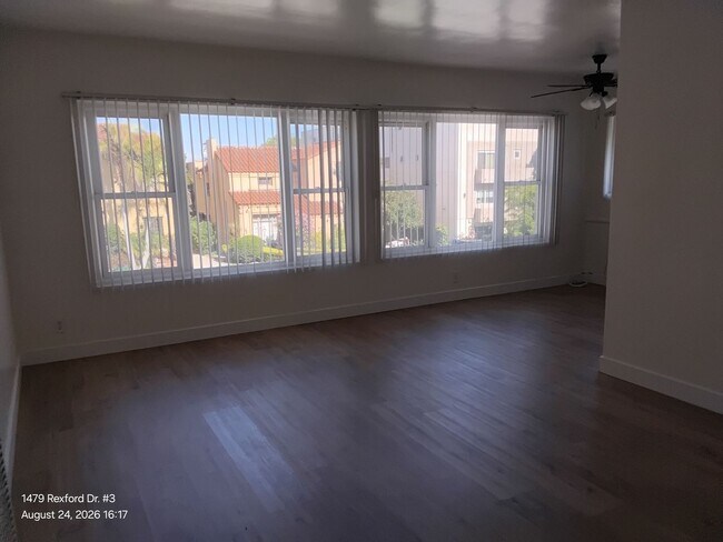 Building Photo - 238 3/4 Rexford Dr