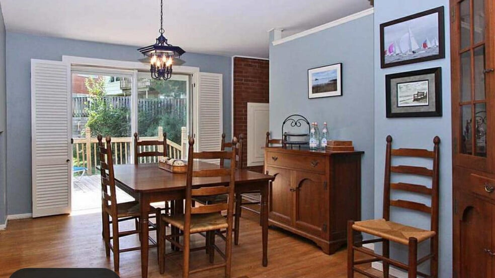 DINING AREA - 2303 Pinneberg Ave