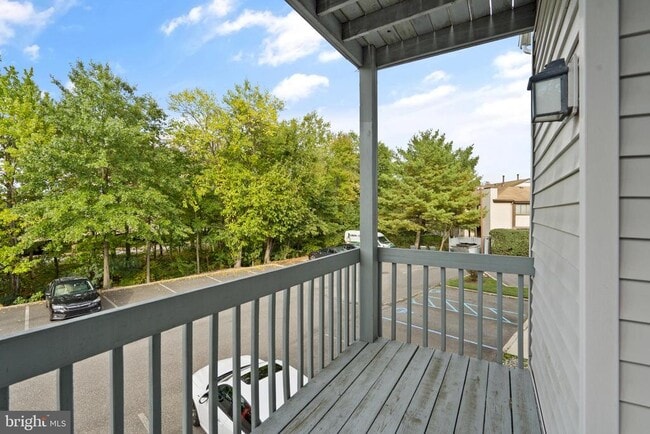 Building Photo - 2037 Lucas Ln