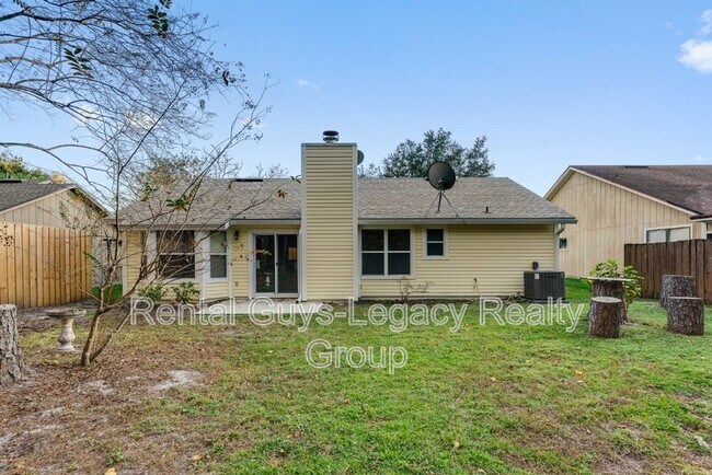 Building Photo - 3861 Karissa Ann Pl E