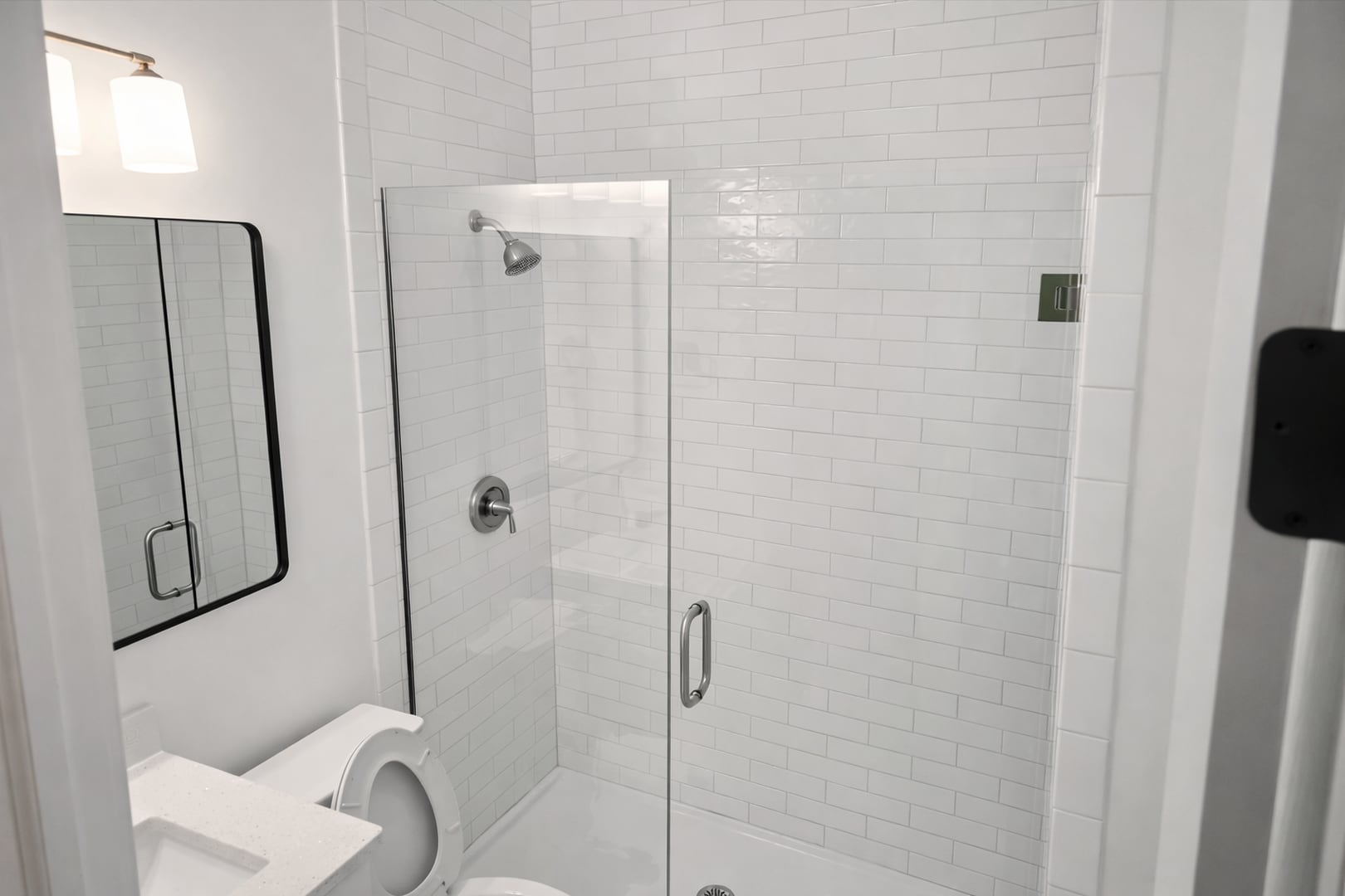 Building Photo - 1533 N Western Ave