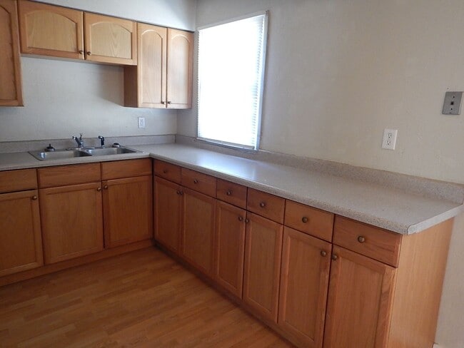 Building Photo - 3 Bed, 1 Bath House Near Heart of Prinevil...