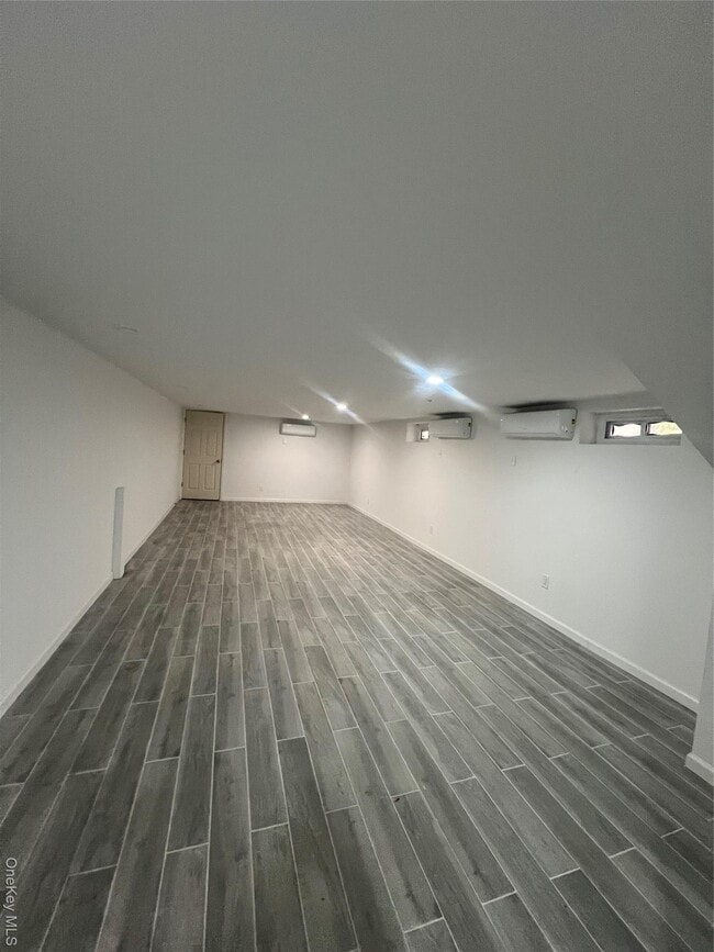 Building Photo - 59-33 48th Ave