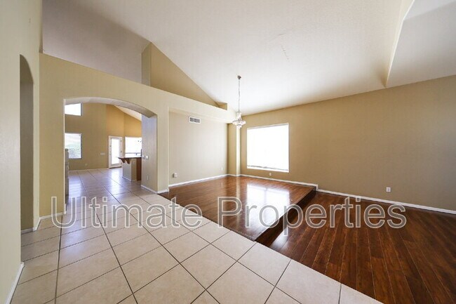 Building Photo - 6336 W Misty Willow Ln