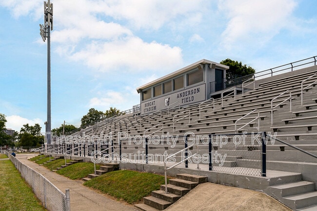 Building Photo - 872-874-874 Copeland Rd