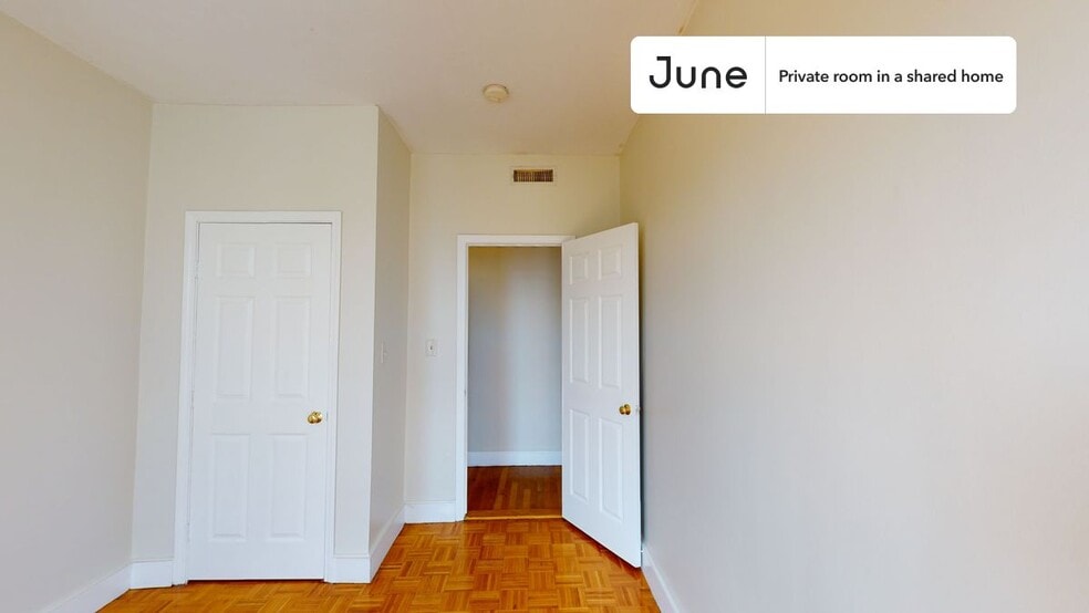 Building Photo - Room in Shared 4 bed/2 bath home