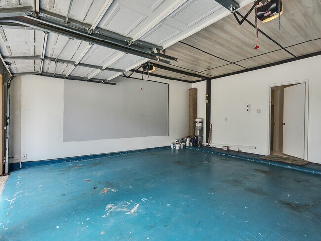 Building Photo - 24507 Red Bluff Tr