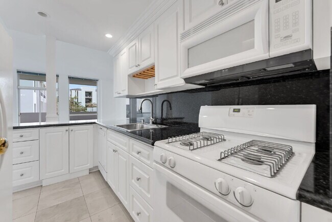 Building Photo - UTILITIES INCLUDED | Low Move-In | 1-Bedroom in Coral Gables w/ Parking