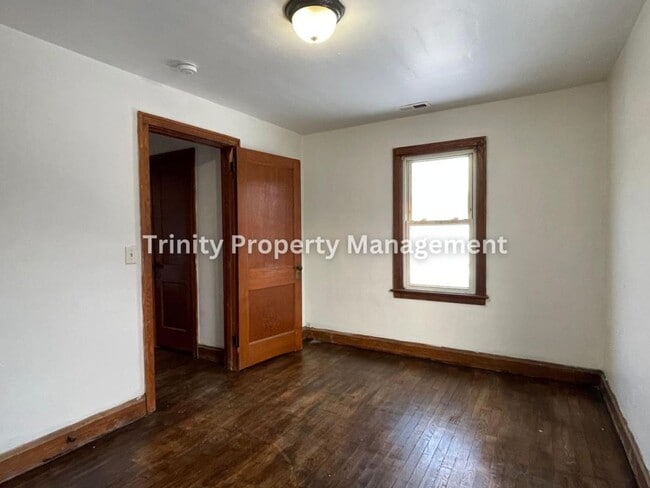 Building Photo - 649 Birch St