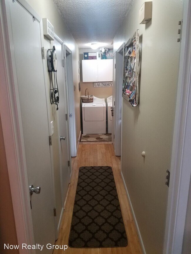 Building Photo - 1385 Dollar St