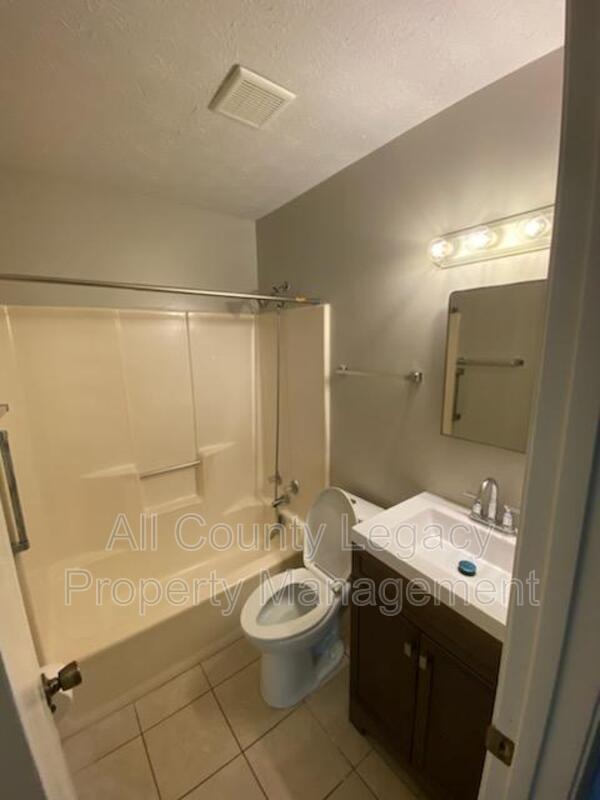 Building Photo - 3132b Dove Ct SW