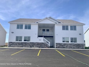 Building Photo - 5907 N Silver Fox Rd