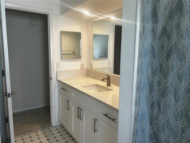 Building Photo - 3702 Meyer Pl
