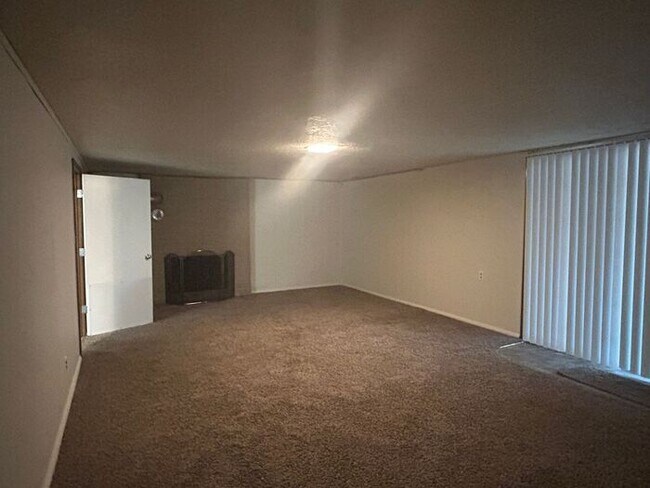 Building Photo - Charming 4 Bed Happy Valley Home