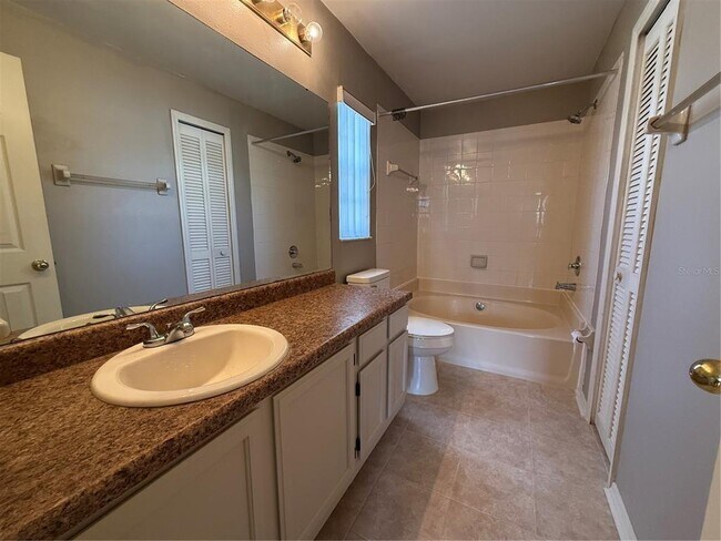Building Photo - 2201 Fletchers Point Cir