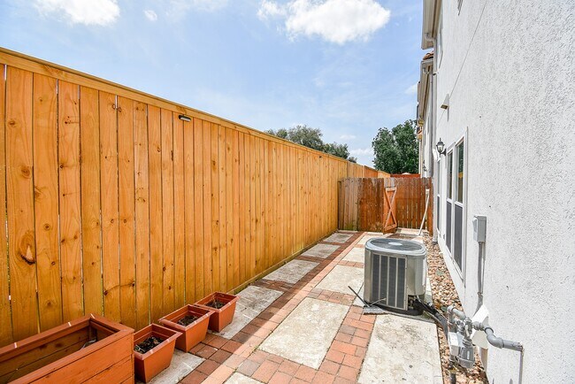 Building Photo - 5931 Turtle Beach Ln