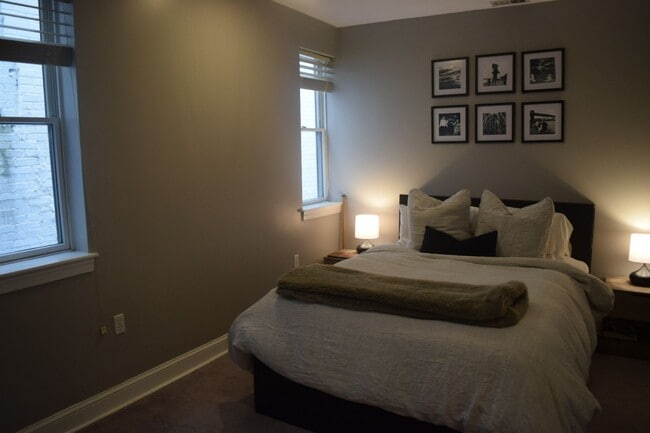 Building Photo - Spacious 2br/2ba + garage parking (U Stree...