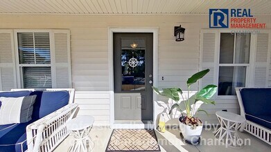 Building Photo - Immaculate Home Featuring Open Floorplan, ...