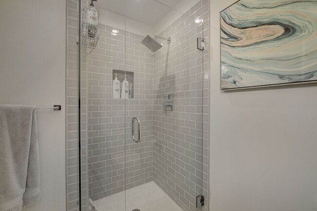 Building Photo - 3Bd/2.75Ba Sammamish Home