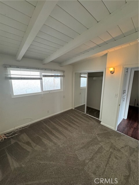 Building Photo - 104 Avenida San Dimas