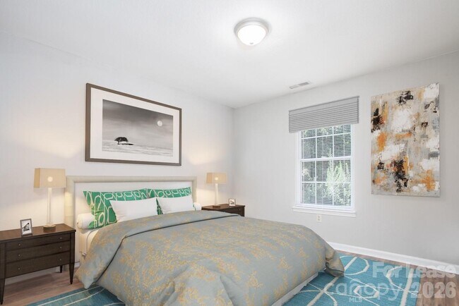 Building Photo - 355 Crown Point Dr