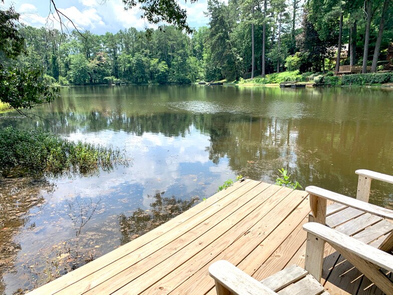 Primary Photo - 330 Lake Crest Dr