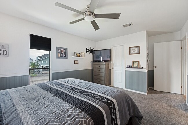 Building Photo - 336 Admiral Cir