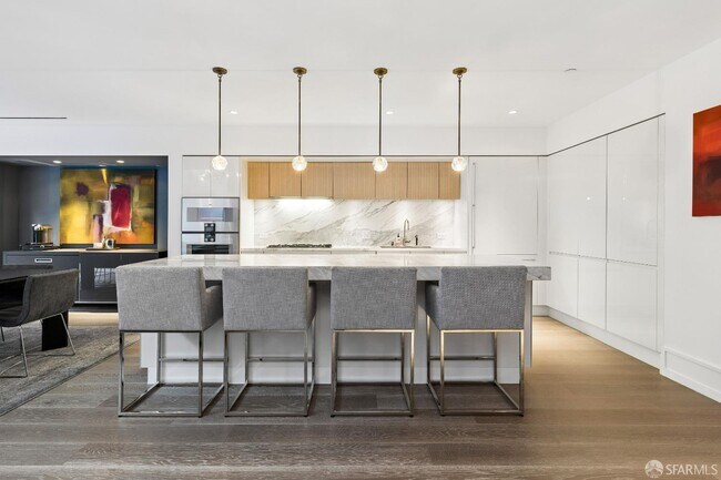 Building Photo - 2121 Webster St