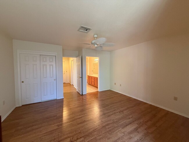 Building Photo - SUN CITY 55+ COMMUNITY - TWO BEDROOM TOWNH...